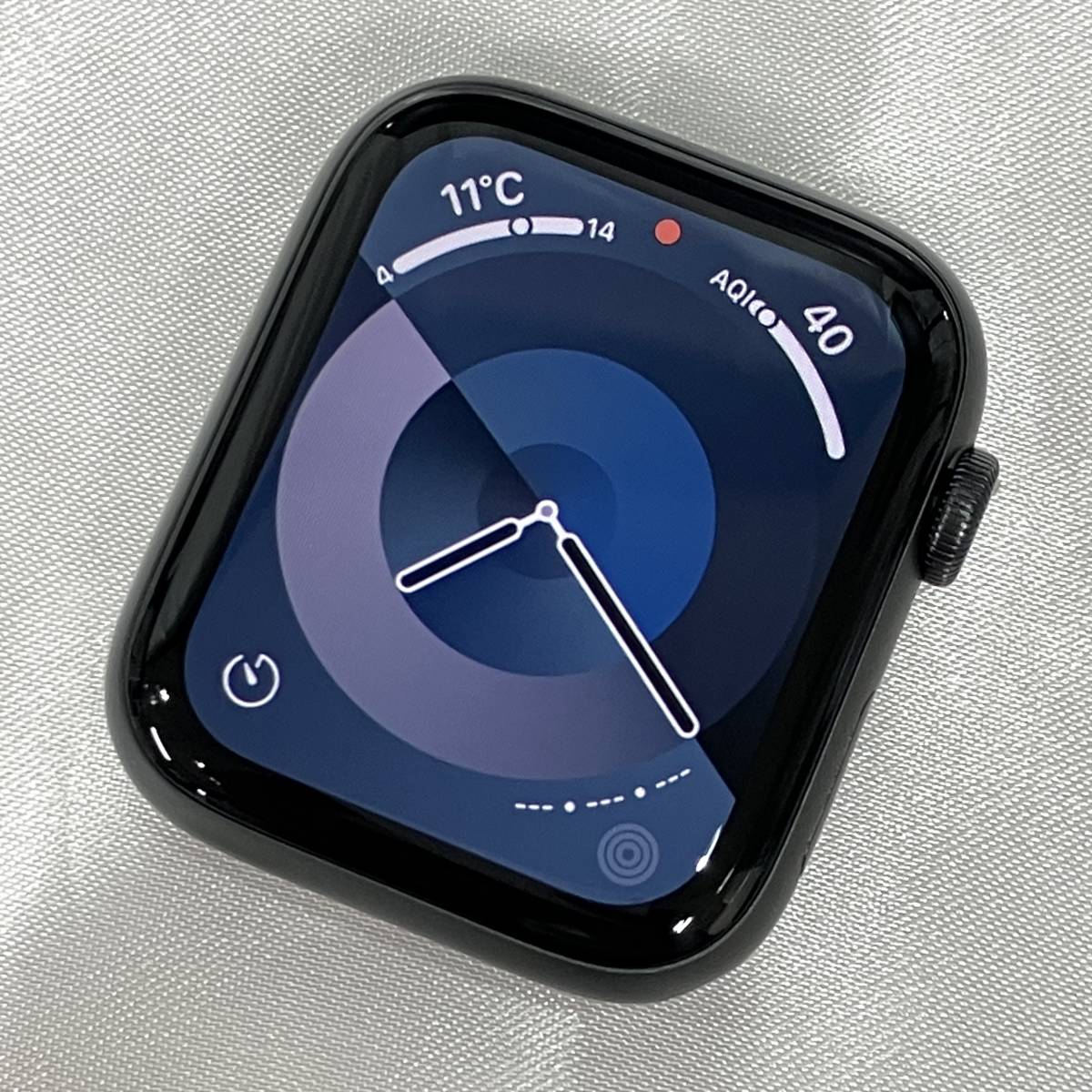 最安 【中古 美品】Apple Watch SE 第1世代 44mm GPSモデル スペース