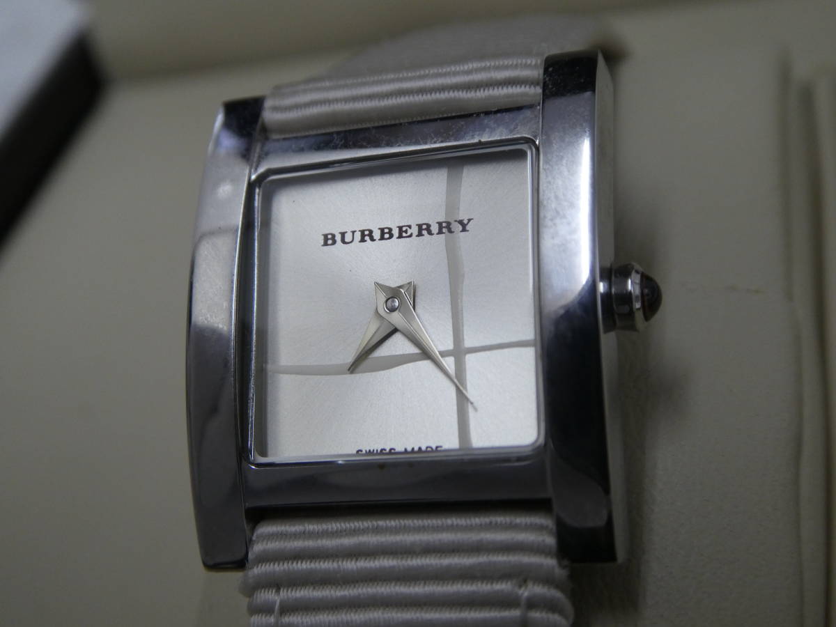 ☆ BURBERRY バーバリー BU4310 スクエア ベージュ 腕時計 ジャンク テスター反応あり 中古品 1円スタート ☆_画像4