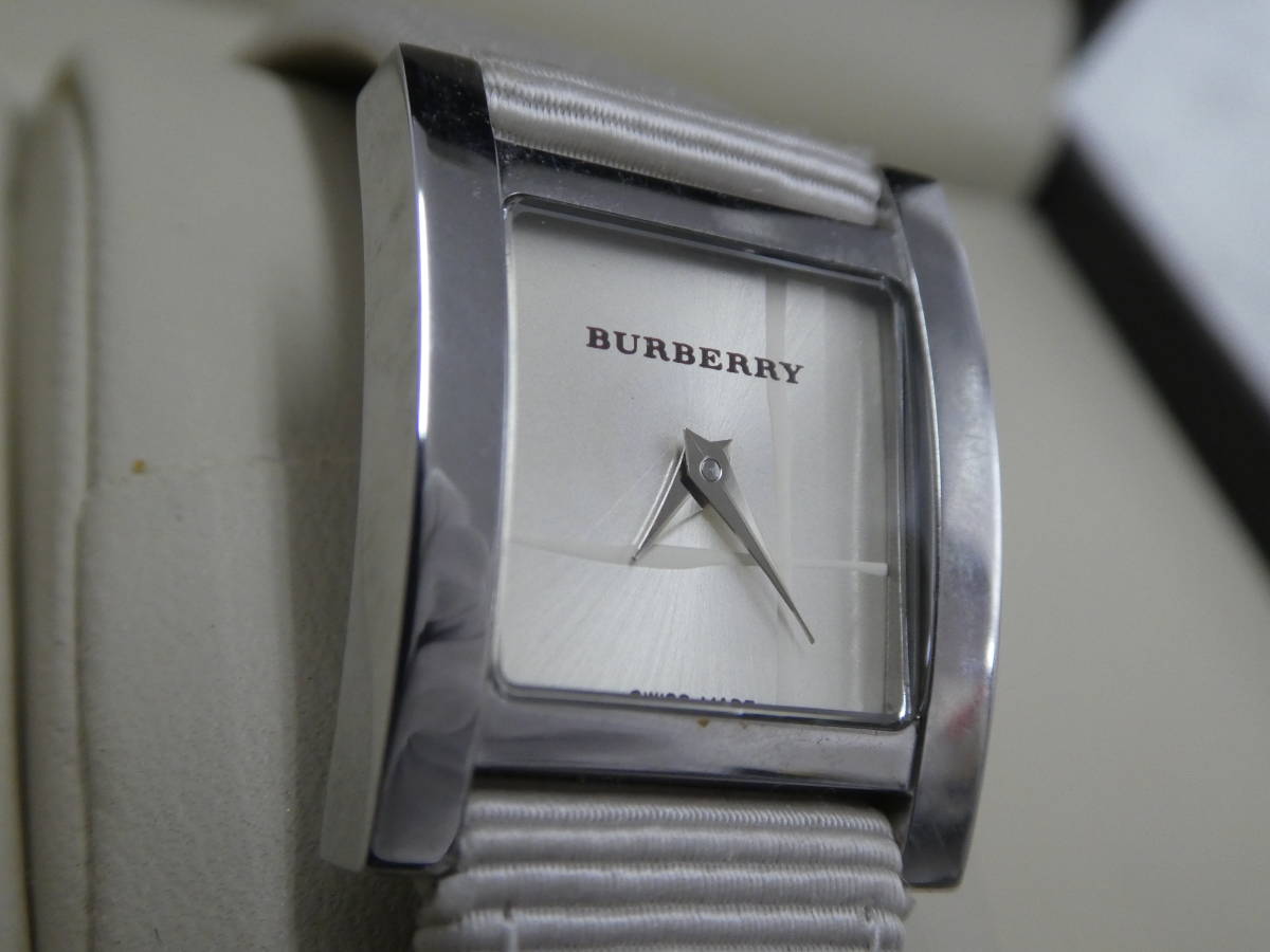 ☆ BURBERRY バーバリー BU4310 スクエア ベージュ 腕時計 ジャンク テスター反応あり 中古品 1円スタート ☆_画像3