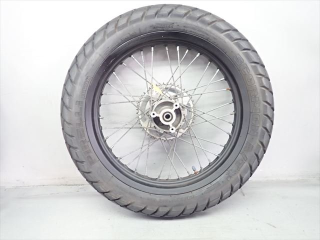 β240206-3 Malaguti マラグーティ X3M125 エンデューロ ZJM7501E 純正リアホイール 振れ無し！タイヤにヒビ有り！ 6分山残！の画像4