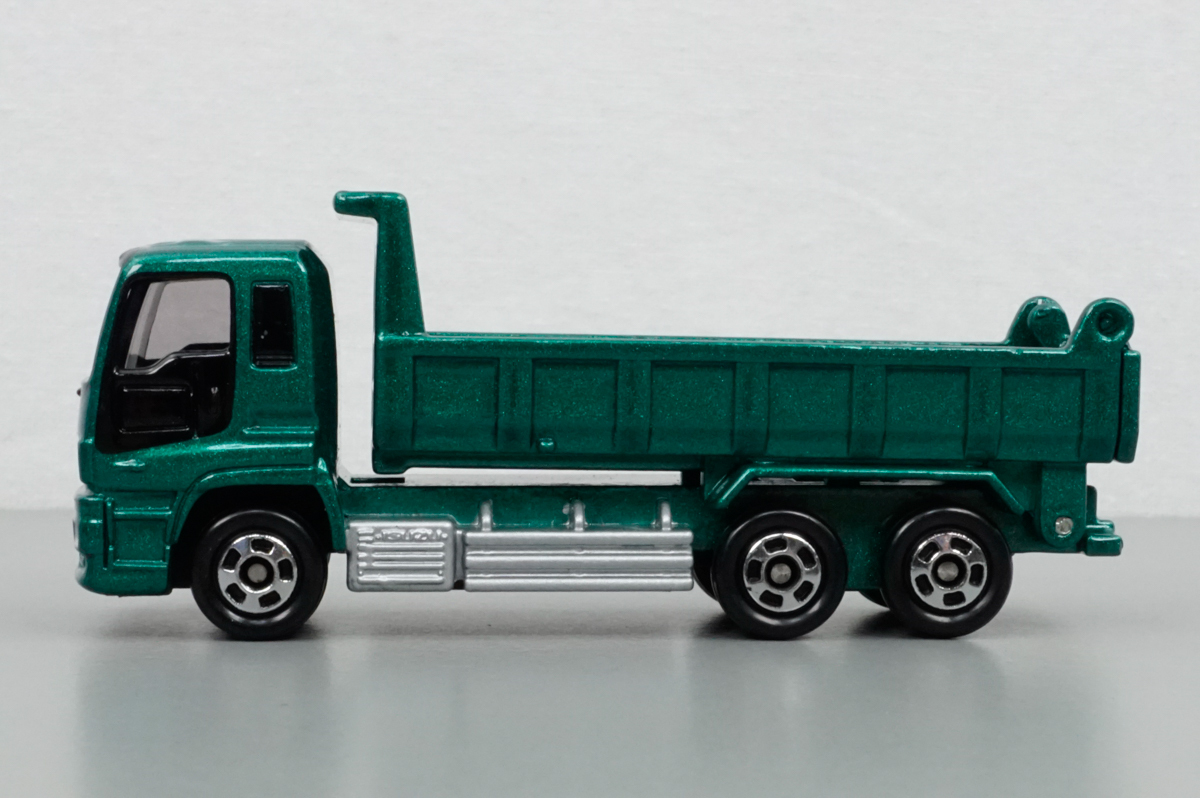 トミカ 76 いすゞ ギガ ダンプカー 美品 希少品 廃盤品 ISUZU GIGA DUMP TRUCK tomica TAKARA TOMY_トミカ 76 いすゞ ギガ ダンプカー