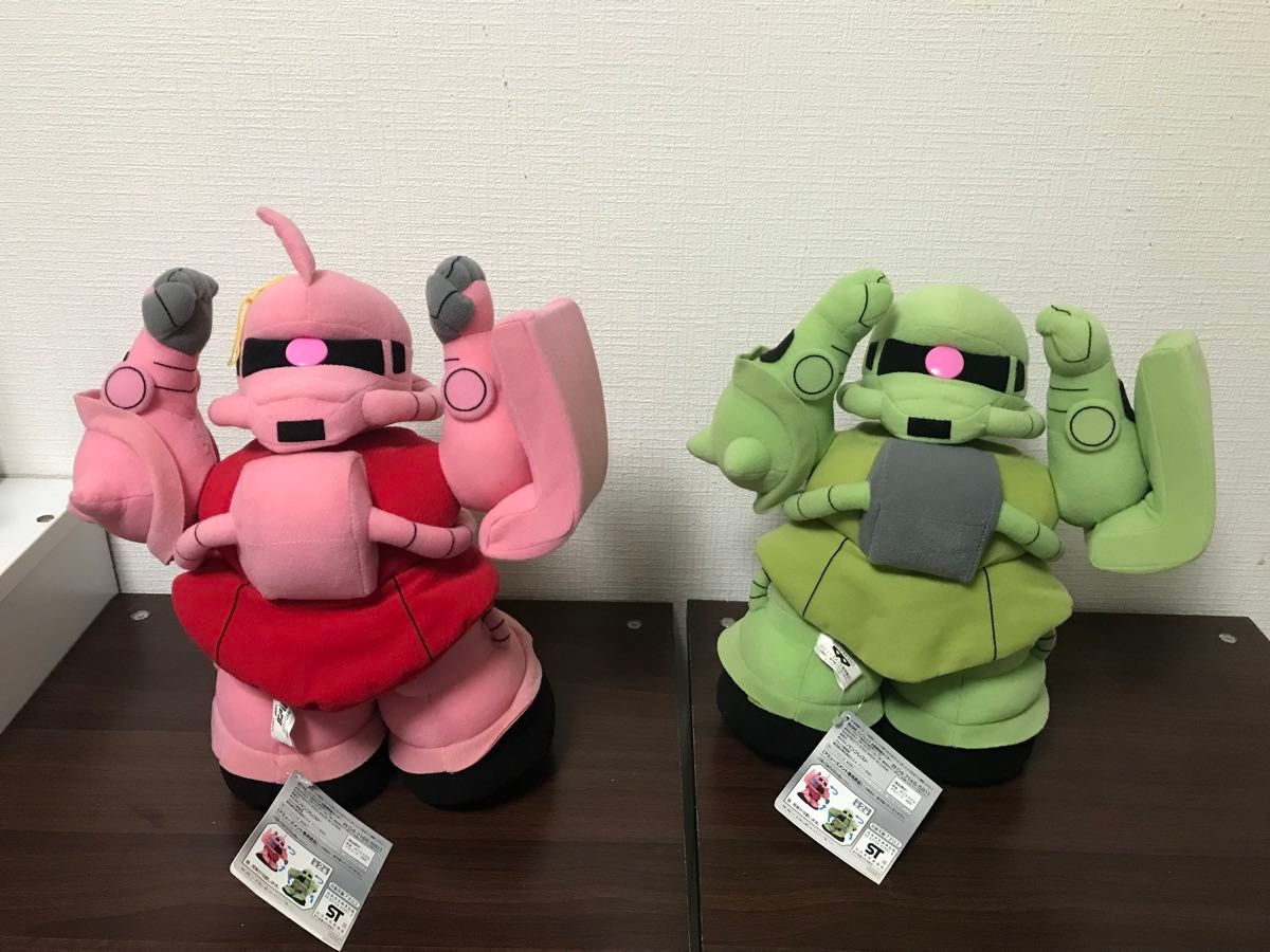 機動戦士ガンダム スーパーDXぬいぐるみ 全2種類 シャア専用 機動戦士ガンダム スーパーDXぬいぐるみ 全2種類 シャア専用