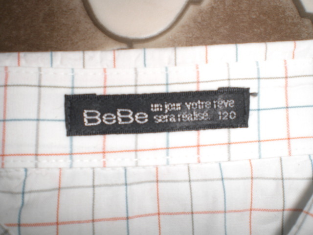 BEBE　ベベ　子供用フォーマルシャツ　白チェック柄　１２０　入学式卒業式七五三_画像3