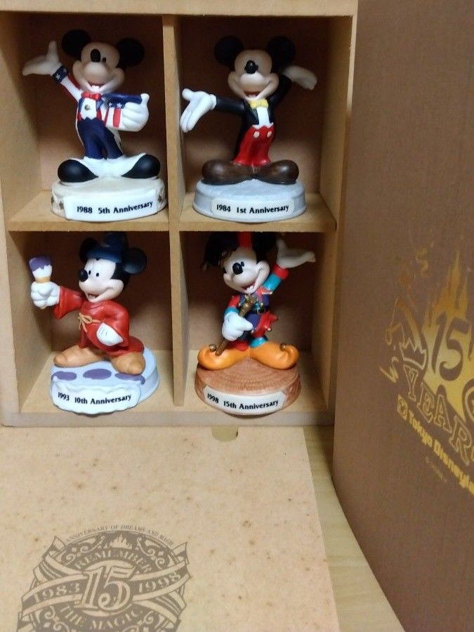 ディズニー Disney ミッキーマウス フィギュア 4体 ディズニー Disney ミッキーマウス フィギュア 4体