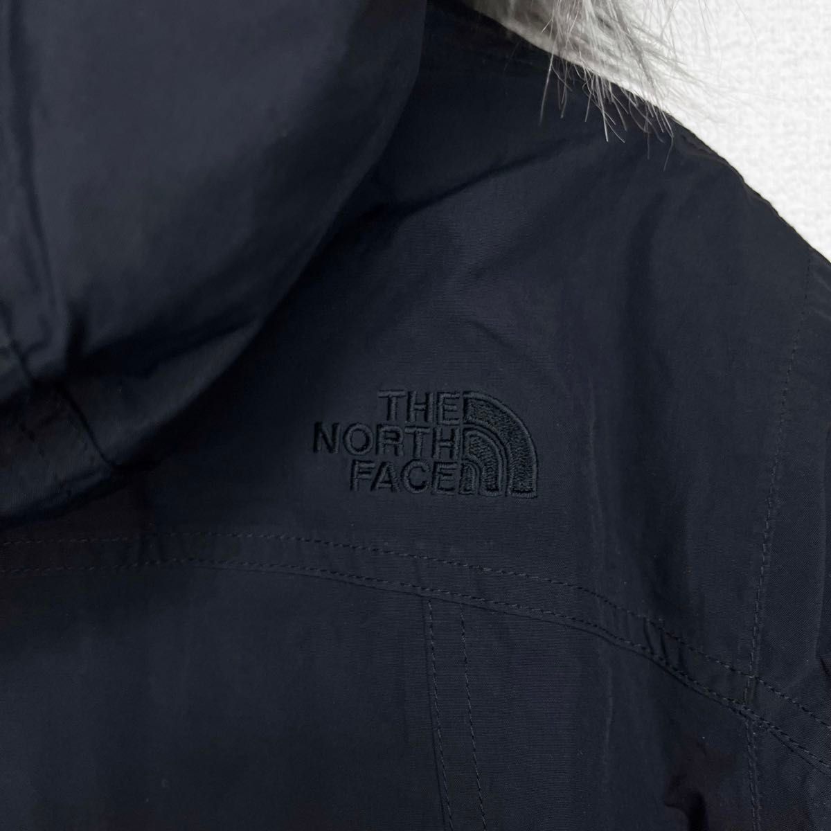 人気美品 ノースフェイス ダウンジャケット レディースM 透湿防水 ブラック THE NORTH FACE ハイベント ロゴ刺繍