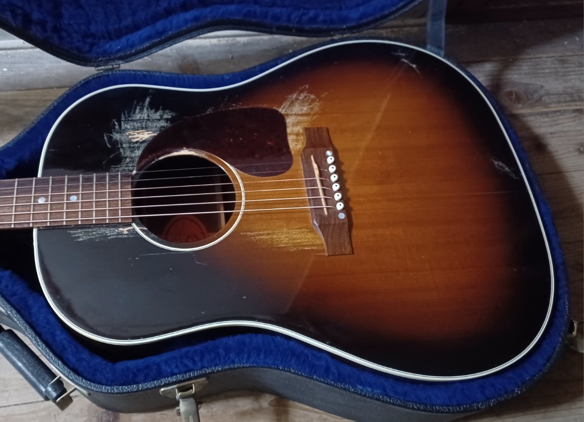 Gibson J-45 VS_画像3