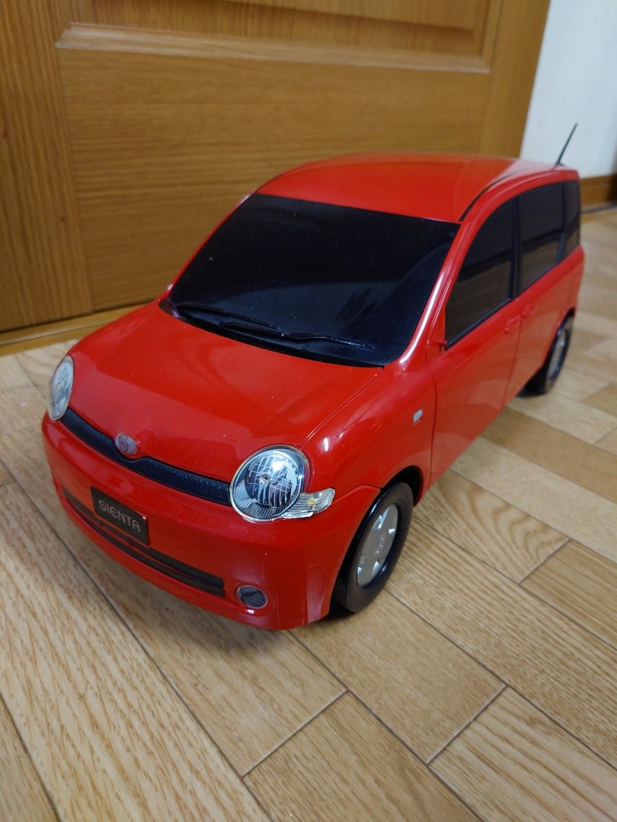 激レア】約40cmカラーサンプル トヨタ シエンタ スーパーレッド 激レア】約40cmカラーサンプル トヨタ シエンタ スーパーレッド
