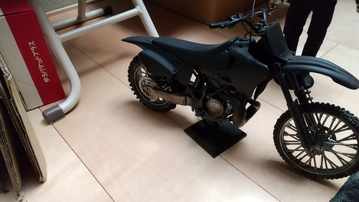 Yahoo!オークション - ブラックレイン 松田優作 バイクセット Yahoo!オークション - ブラックレイン 松田優作 バイクセット