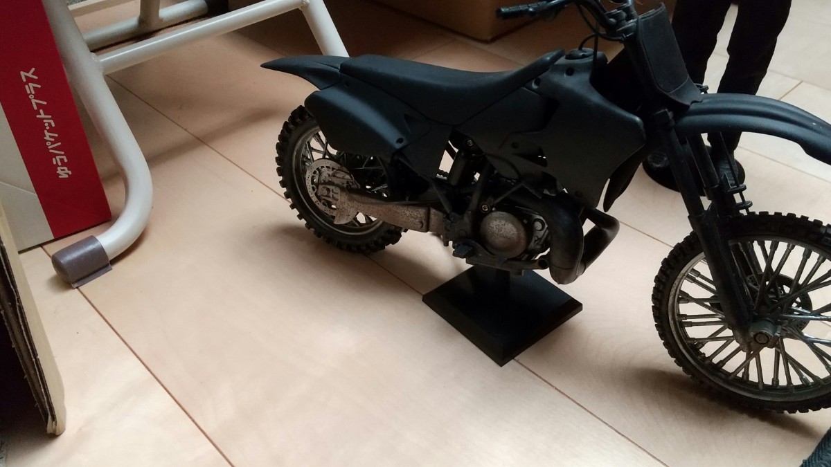 Yahoo!オークション - ブラックレイン 松田優作 バイクセット Yahoo!オークション - ブラックレイン 松田優作 バイクセット