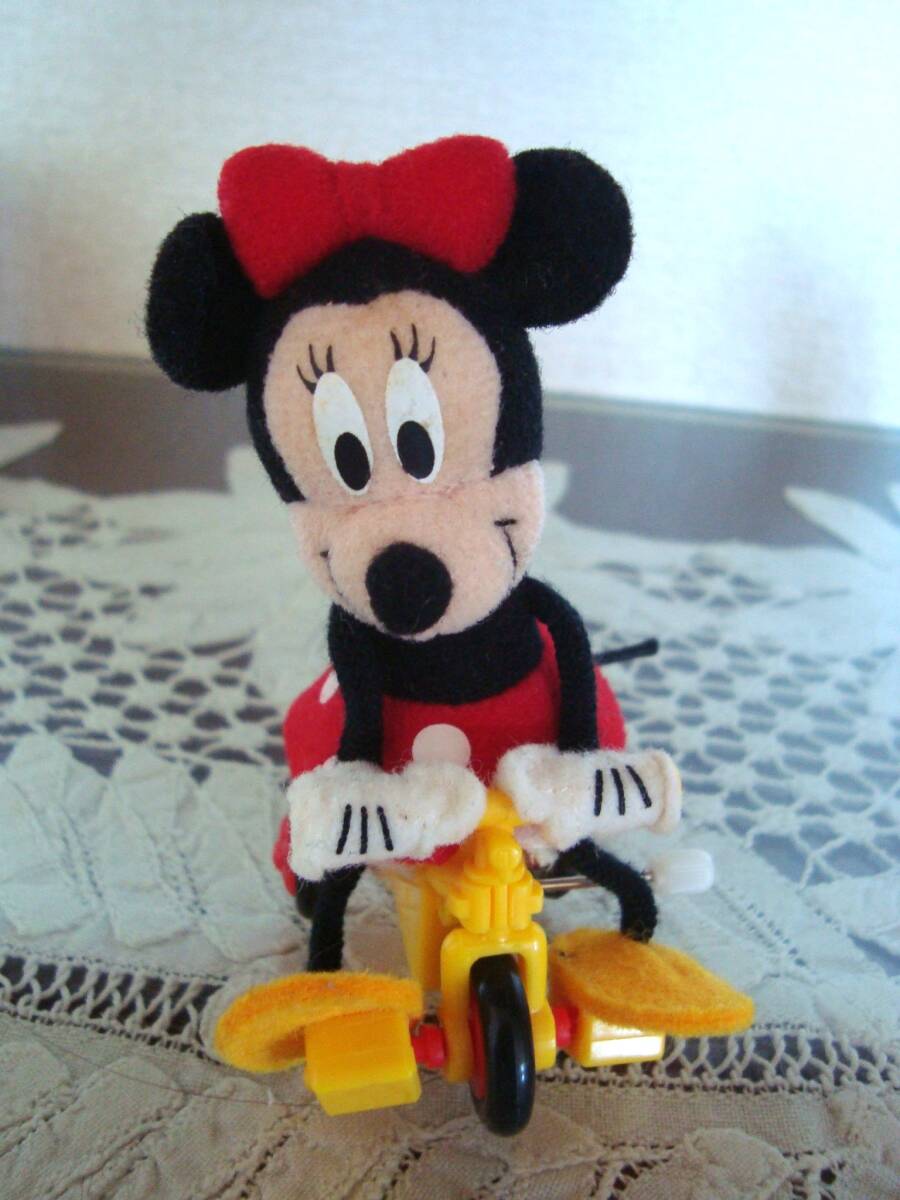 ディズニー　三輪車に乗るミッキー　置物　飾り物　ぬいぐるみ　ミニー　フェルト　レア_画像6