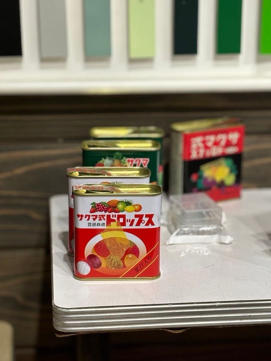 サクマ式ドロップス (鑑賞用) 佐久間製菓 昭和レトロ 缶ドロップス＋キャンディーマグネット付き(5個)ガラスタイル　ハンドメイド