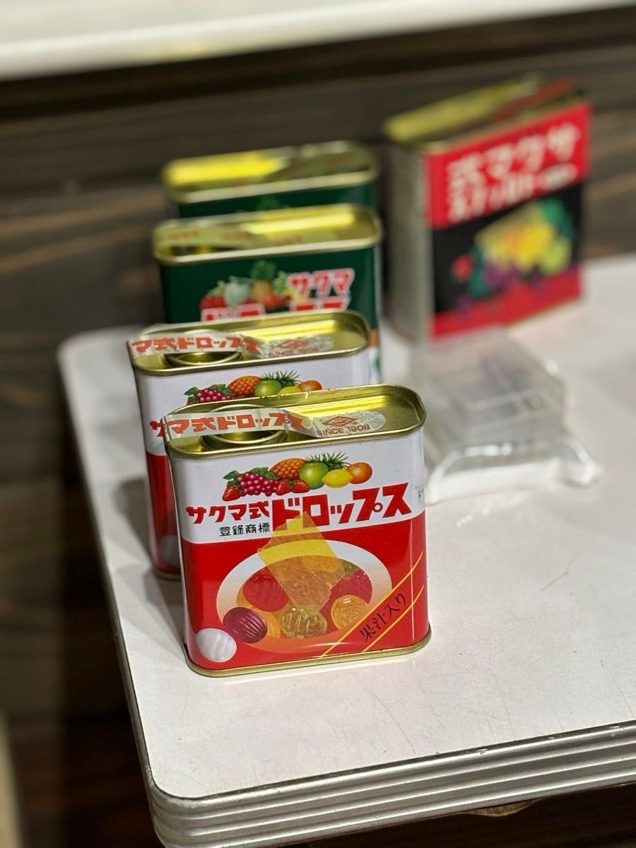 サクマ式ドロップス (鑑賞用) 佐久間製菓 昭和レトロ 缶ドロップス＋キャンディーマグネット付き(5個)ガラスタイル　ハンドメイド