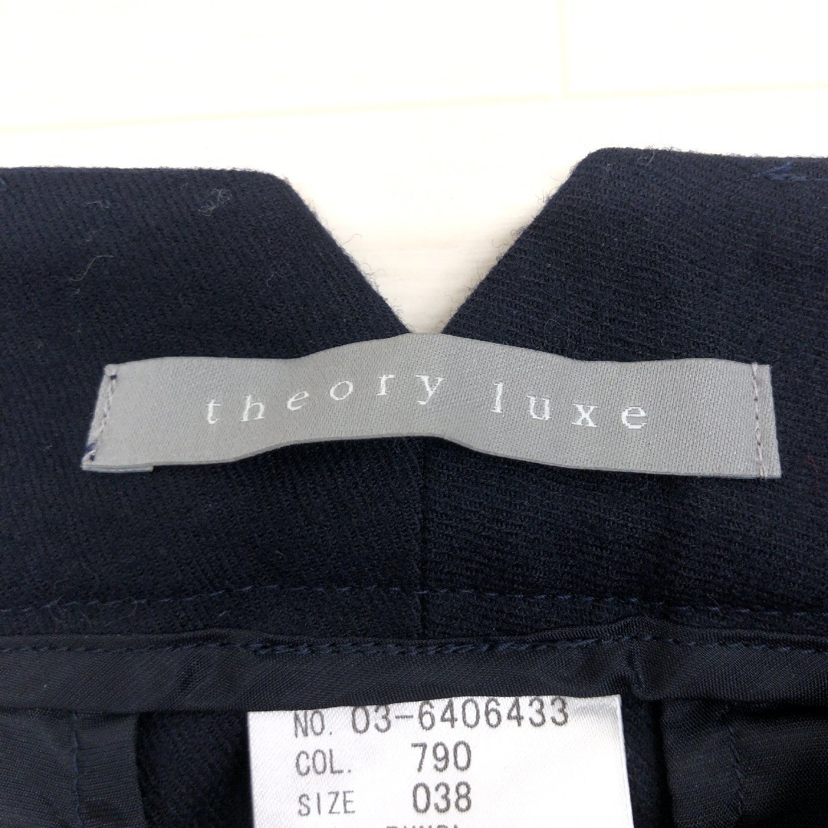 美品 Theory luxe セオリーリュクス ストレッチ ウール スラックス フレアパンツ 38(M) w76 濃紺 ネイビー 日本製 ブーツカット レディースの画像3