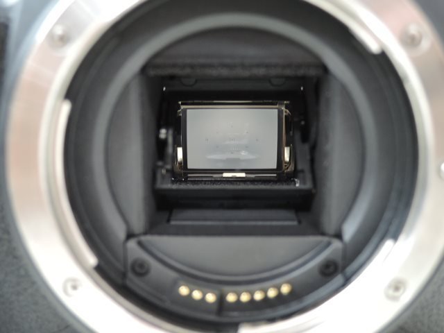 Canon キャノン デジタル一眼レフカメラ EOS Kiss X7i ボディ 通電確認のみ 動作未確認/ジャンク品_UP
