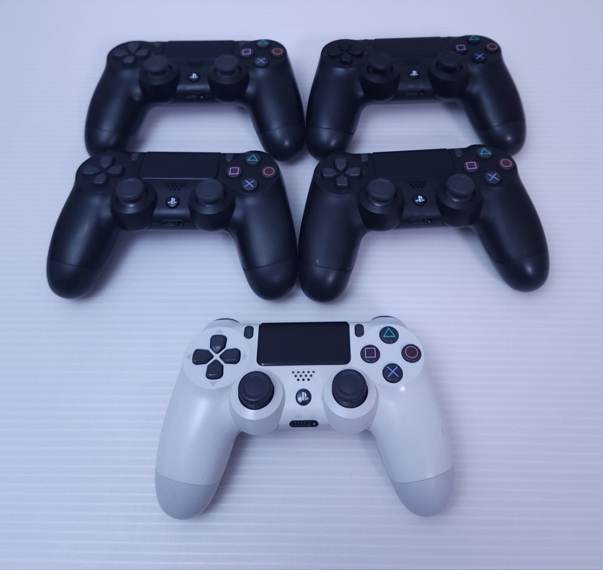 美品 SONY PlayStation4 純正 コントローラー デュアルショック PS4 ワイヤレスコントローラ 5台 動作未確認 (335)
