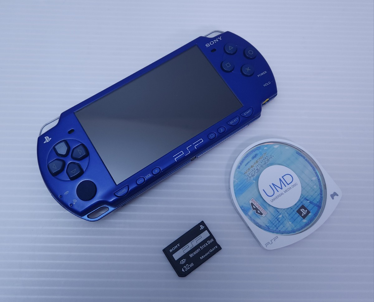 レトロゲーム / 動作品 ソニー SONY PSP-2000 ソニー PSP-2000 本体 +32MB メモリカード/ゲームソフト/ 希少品 (H-5)の画像1