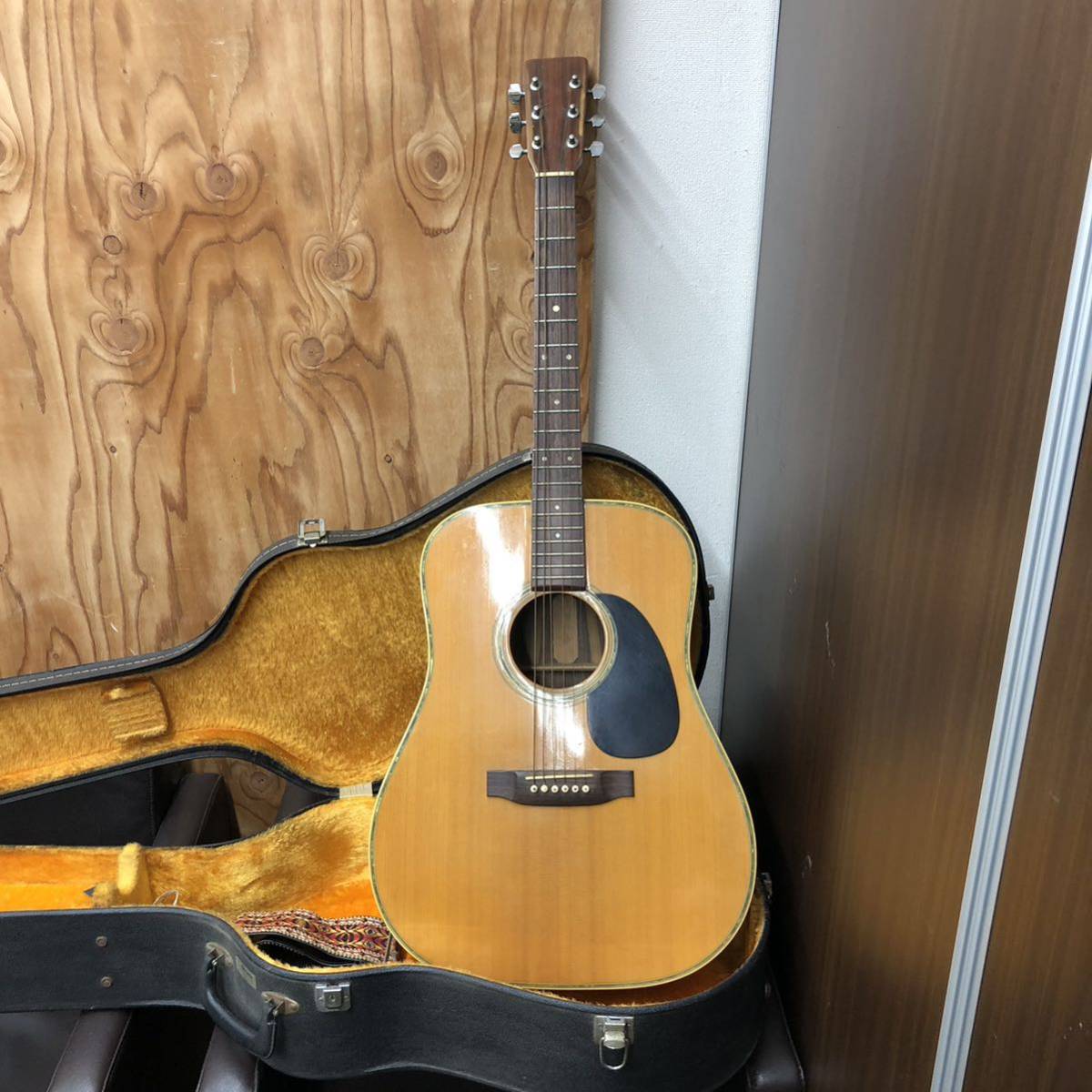 ナッシュビル W-40 Nashville アコースティックギター アコギ ハードケース付 現状品 _画像1