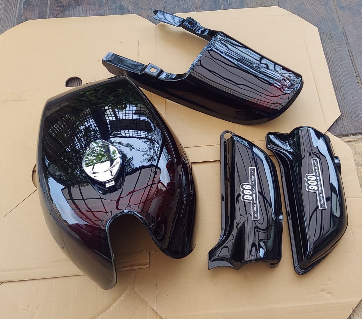 Yahoo!オークション - Z1 Z2 社外品外装セット ゴーストカラー Yahoo!オークション - Z1 Z2 社外品外装セット ゴーストカラー