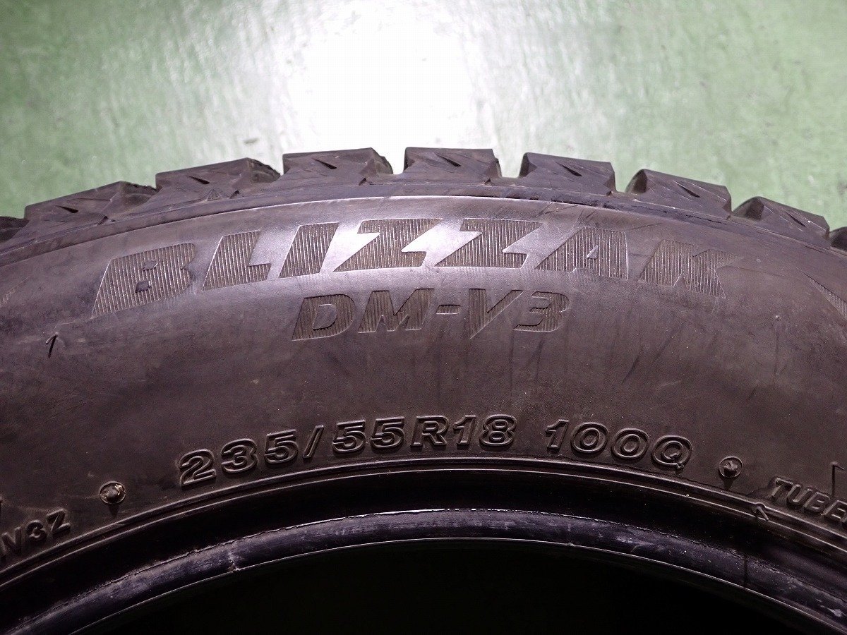 GM2349【送料無料235/55R18】4本 ブリヂストン BLIZZAK DM-V3 中古スタッドレスタイヤ ハリアー ヴァンガードなどへ_画像7