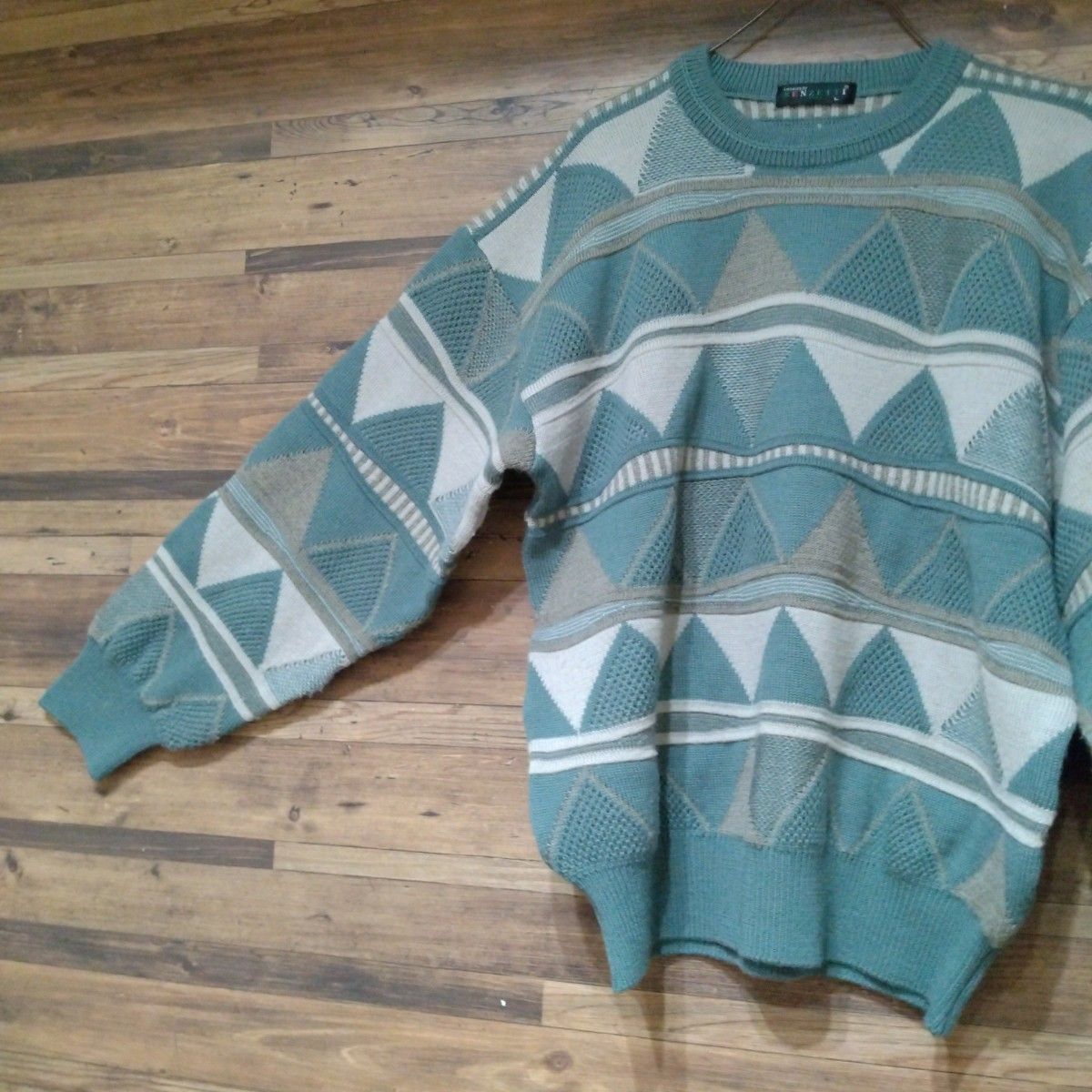 【古着一点物】 総柄　3D 立体的　幾何学模様　デザイン　セーター　ニット
