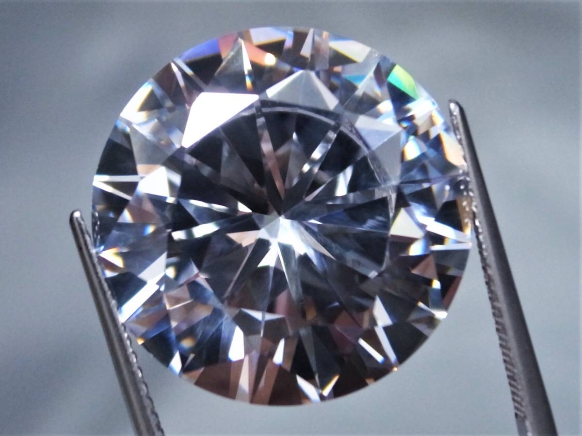 50.56ct 20㎜サイズで超特大・人工宝石キュービックジルコニア　輝き良好のラウンドブリリアンカットでは最大級のサイズです。_画像4