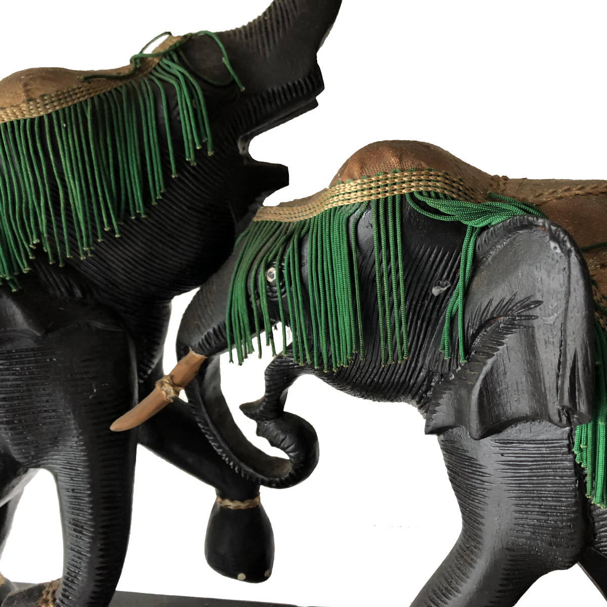 レア 闘象 木製 象 ゾウ 置物 オブジェ 木彫刻 印度 インド 約41㎝×48㎝×12㎝ 中古 ※訳あり_画像2
