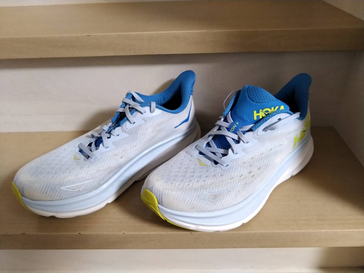 HOKA ONE ONE ホカ オネオネ M CLIFTON 9 WIDE　中古_画像3