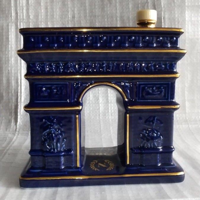 HINE NAPOLEON ハイン ナポレオン ブランデー 凱旋門 陶器ボトル HINE NAPOLEON ハイン ナポレオン ブランデー 凱旋門 陶器ボトル