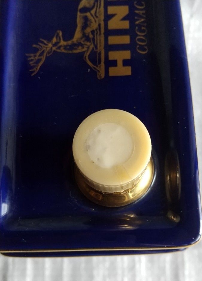 HINE NAPOLEON ハイン ナポレオン ブランデー 凱旋門 陶器ボトル HINE NAPOLEON ハイン ナポレオン ブランデー 凱旋門 陶器ボトル
