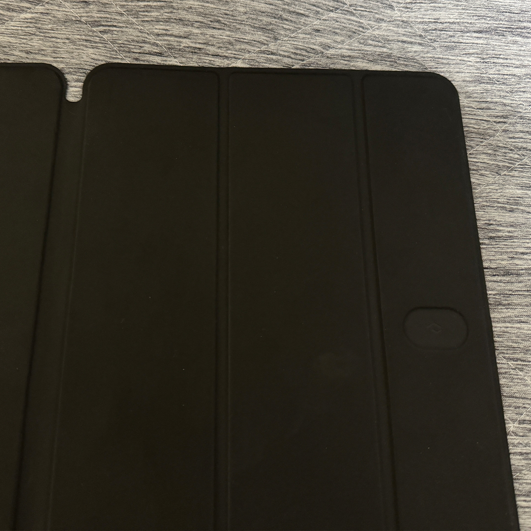 ◇【美品】PITAKA MagEZ Folio iPad Pro 11インチ用ケース 2022/2021/2020/2018 対応 黒 三つ折りスタンド MagEZ Case 2併用◇_画像3