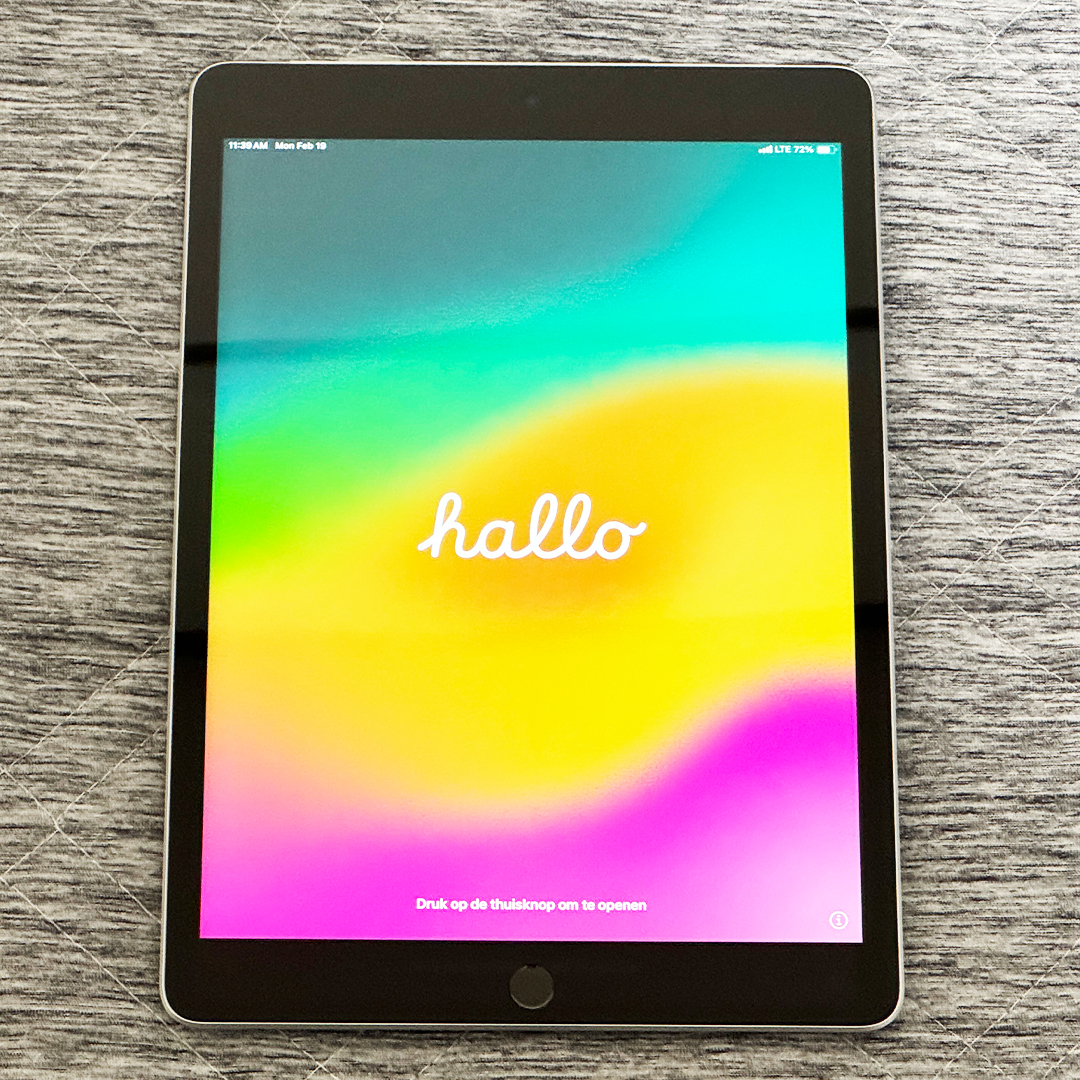 ◇◇【超美品】Apple iPad 第9世代 Wi-Fi+Cellularモデル 64GB