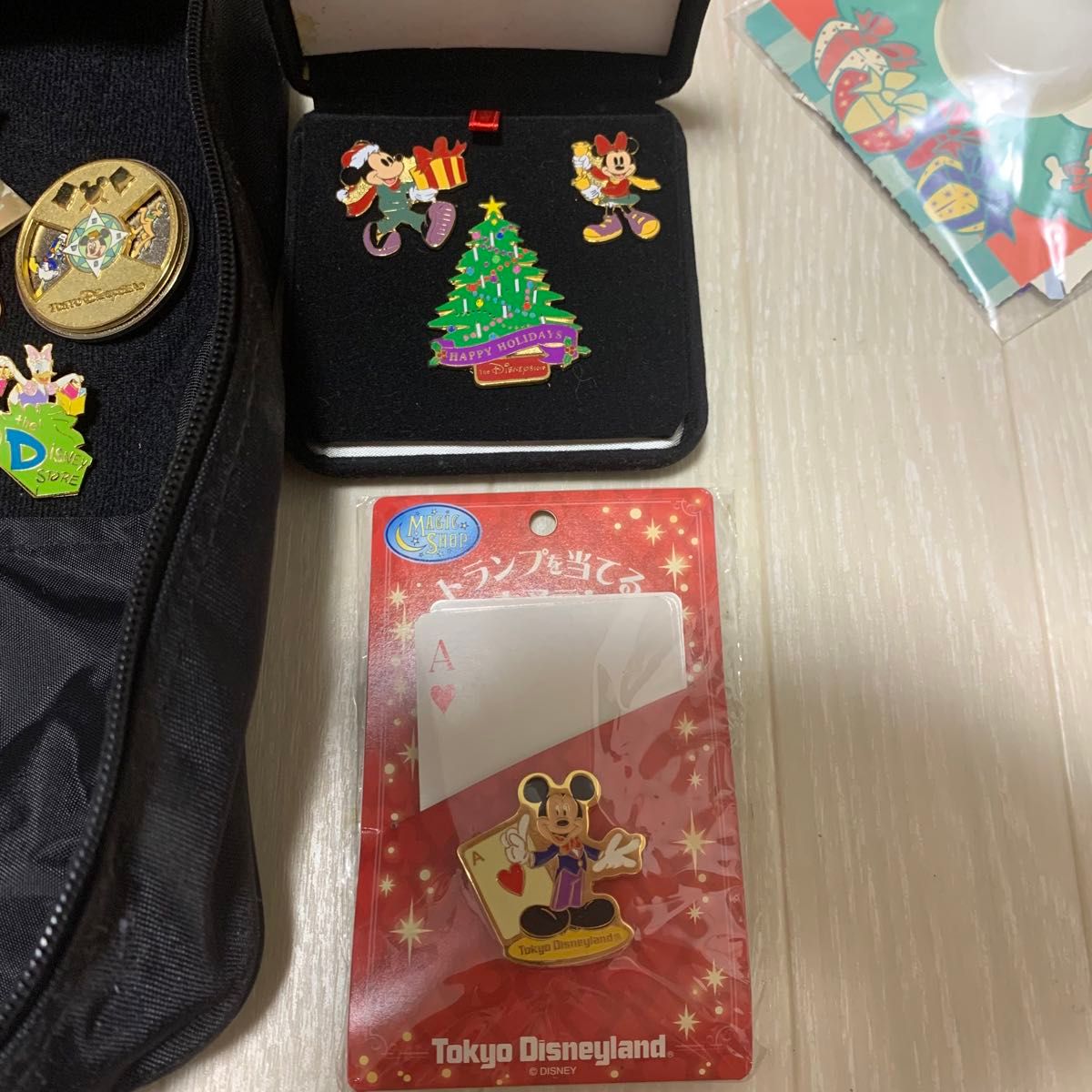 ディズニー ピンバッジ まとめて コレクション コレクター品 TDR ディズニー ピンバッジ まとめて コレクション コレクター品 TDR