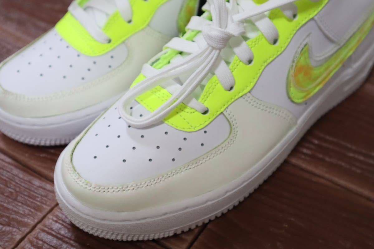 新品 23.5㎝ ナイキ NIKE Air Force 1 LV8 GS エアフォース１ ホワイト ボルト 蛍光 キッズ　ガールズ　レディース可 DV1680-100_画像4