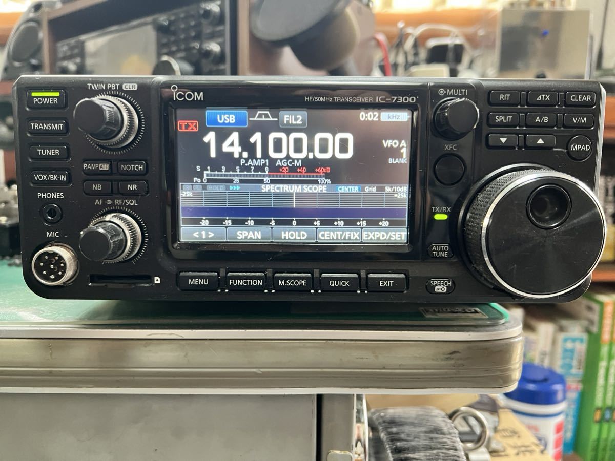 中古IC-7300 100ワット機　ICOM アイコム オールモード 100W 無線機 美品　カバー　希少_画像1