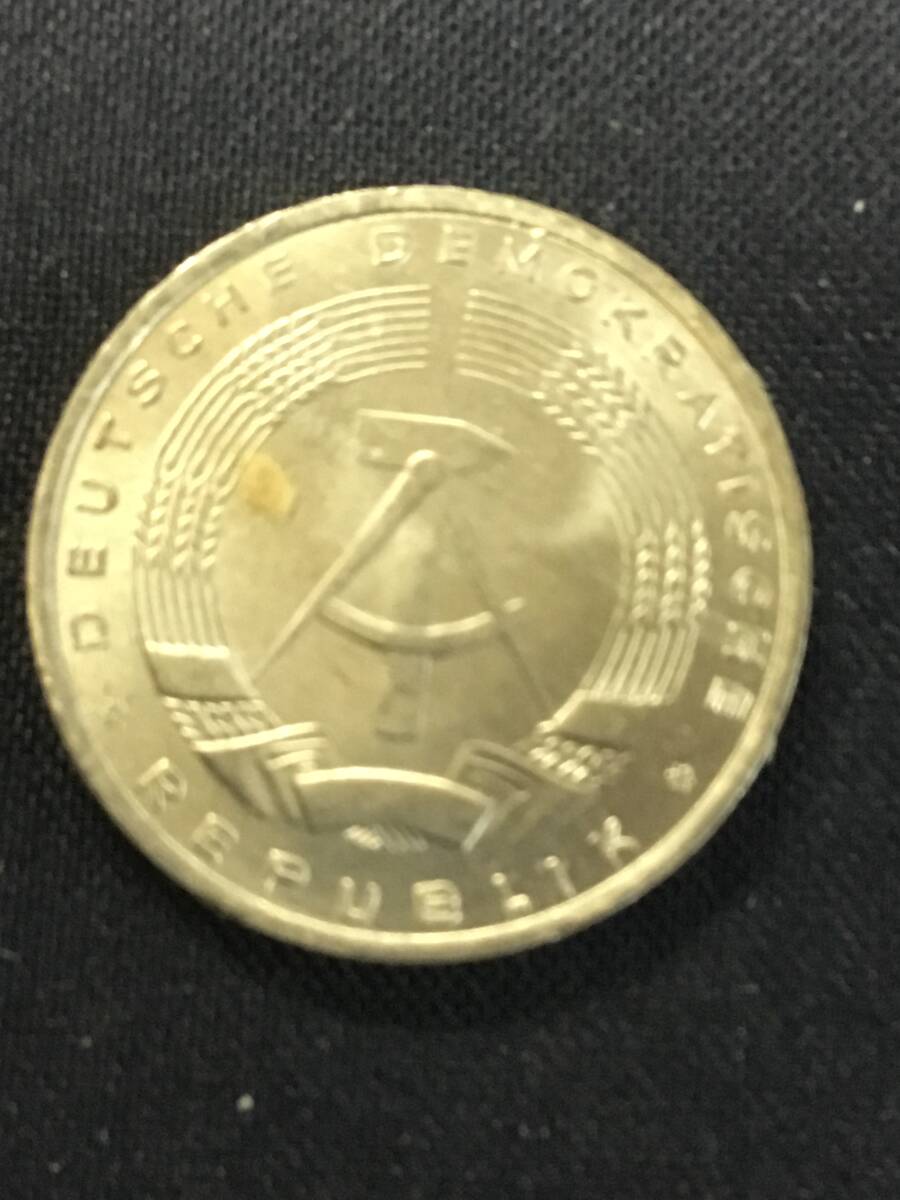 東ドイツの硬貨 １９６８年 ５ペニヒの画像2