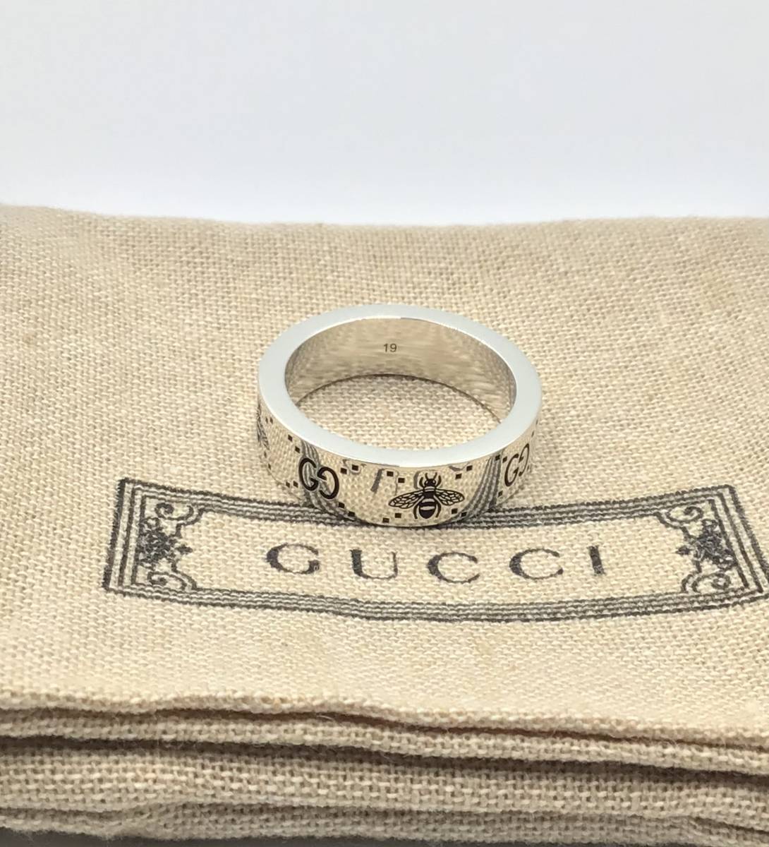 定番のお歳暮&冬ギフトの商品をすべ グッチ GUCCI 美品 GG&ビー シルバーリング指輪 SV925 ハチ蜂 シルバー