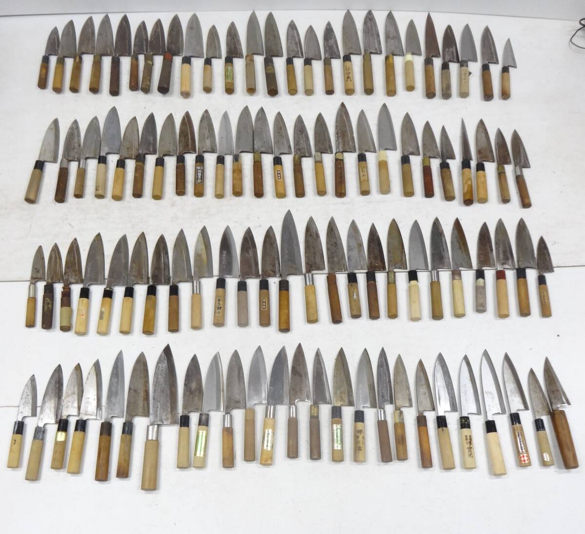 包丁 100本 まとめて 出刃包丁 料理包丁 調理包丁 万能包丁 など ジャンク　M3703