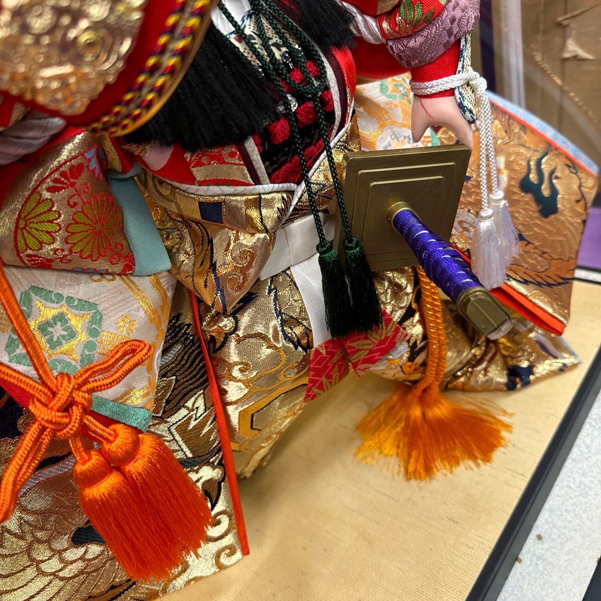 ◆中古 日本人形 兜差 翠月作 着物 五月人形 コレクション ガラスケース付 置物 飾り 和風 インテリア 昭和レトロ 145-86_画像7