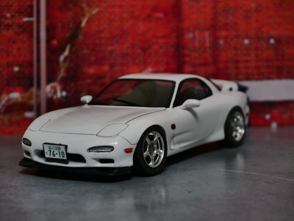 送料込み　タミヤ　マツダ　RX-7 R1 FD3S 1/24サイズ 組み立て済みプラモデル　組み立て済みシャンク品　田宮模型