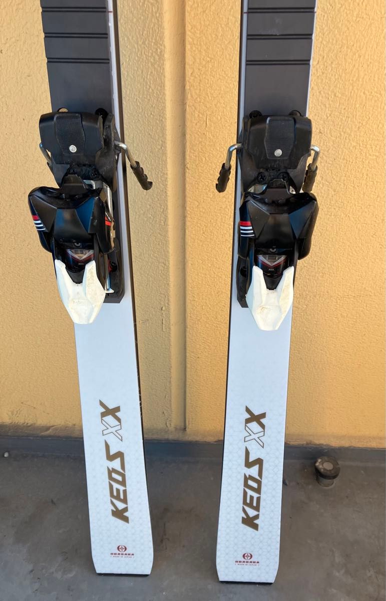 オガサカスキー KS-XX/WT+SR585付 チロリア RACE14付き 177cm オガサカスキー KS-XX/WT+SR585付 チロリア RACE14付き 177cm