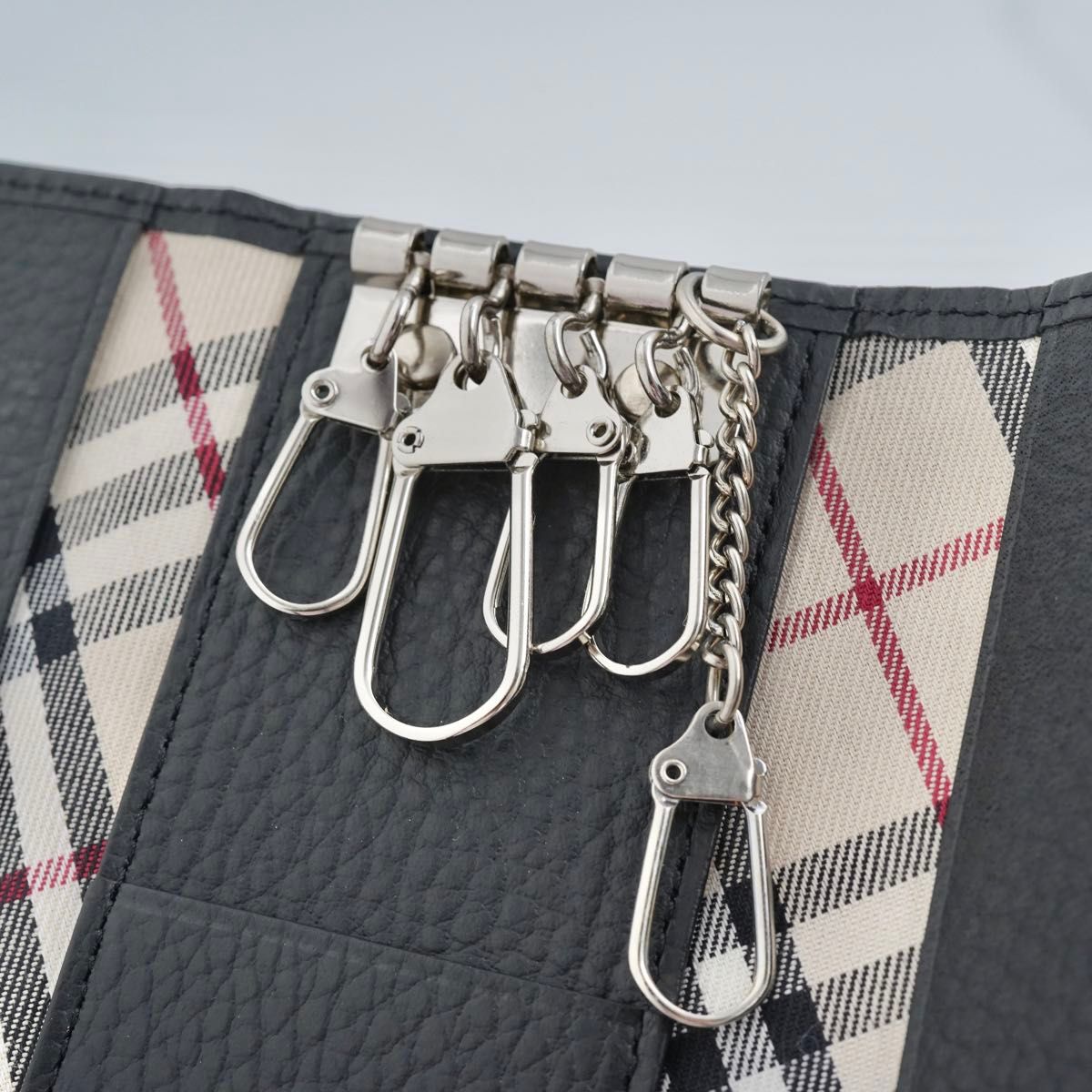 【未使用に近い】Burberry 箱あり　ノバチェック　キーケース　5連 ブラック