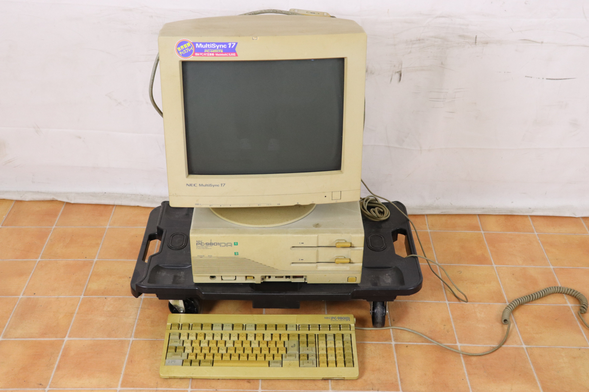 NEC PC-KM173 PC-9801DA7 カラーディスプレイ パーソナルコンピューター パソコン キーボード マウス 付き 005JGMJO47_画像1