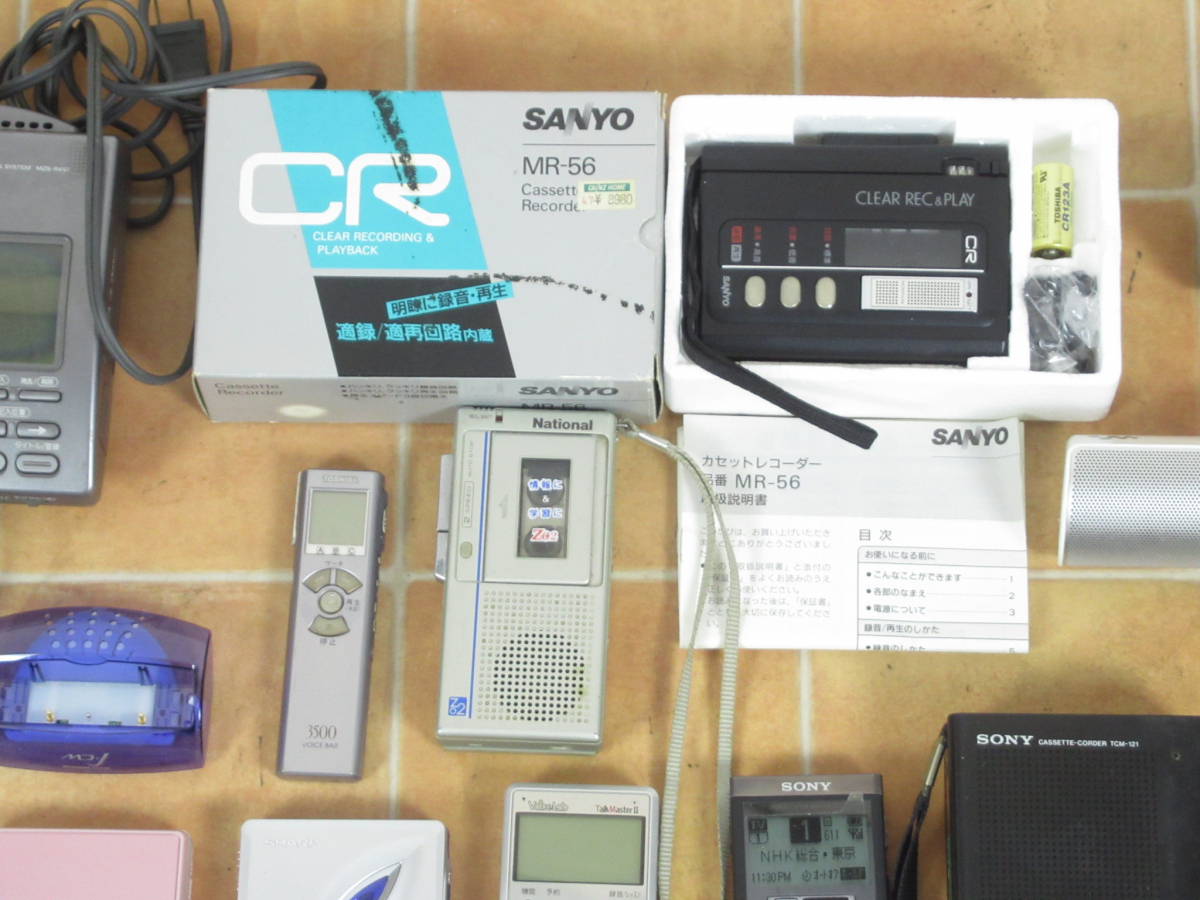 ポータブルプレーヤー カセットテープ まとめ SONY MD WALKMAN SANYO MR56 SHARP MD-ST600-P aiwa TDK カセットプレーヤー 003JSOJO67_画像3