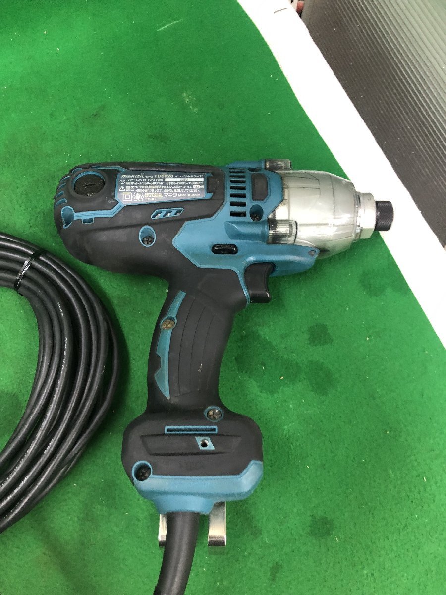 【中古品】★makita（マキタ）100V インパクトドライバ TD0220 / ITU75EB1ZENI_画像3