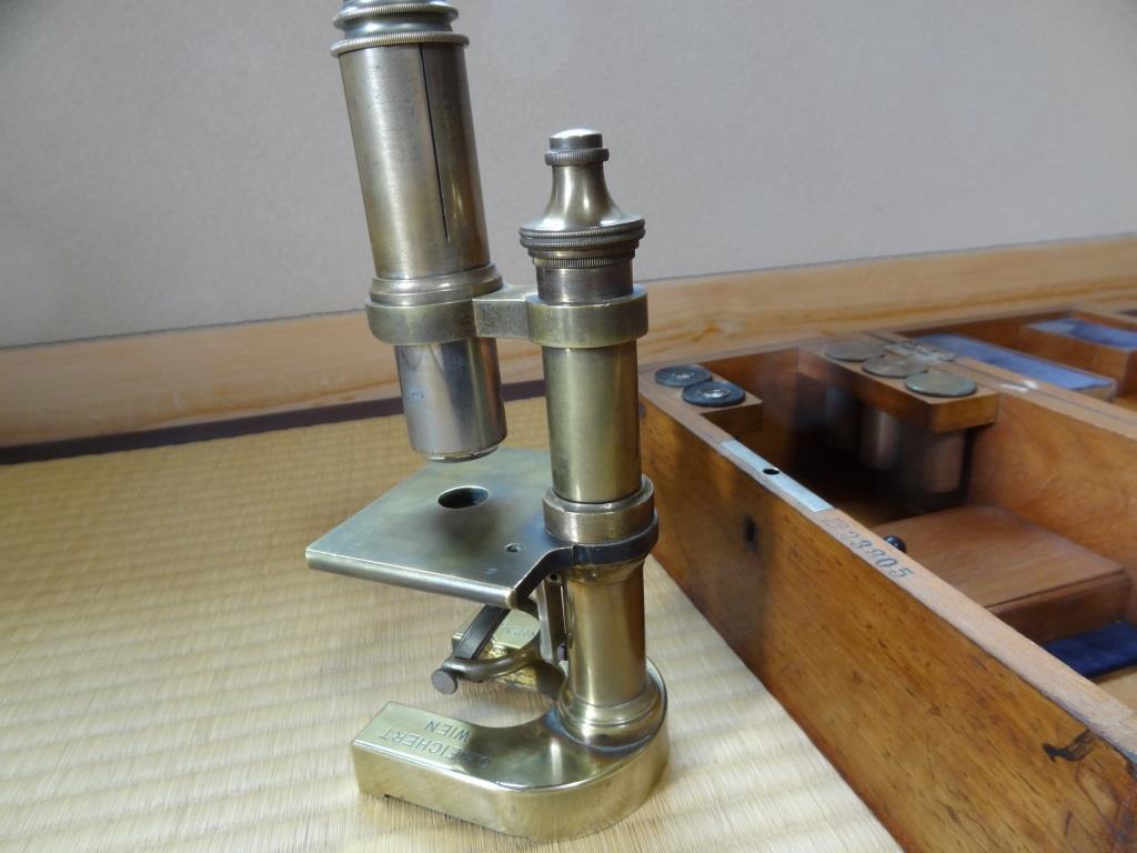 古い顕微鏡　 アンティーク　C.REICHERT WIEN 顕微鏡　真鍮製　箱付き_画像8