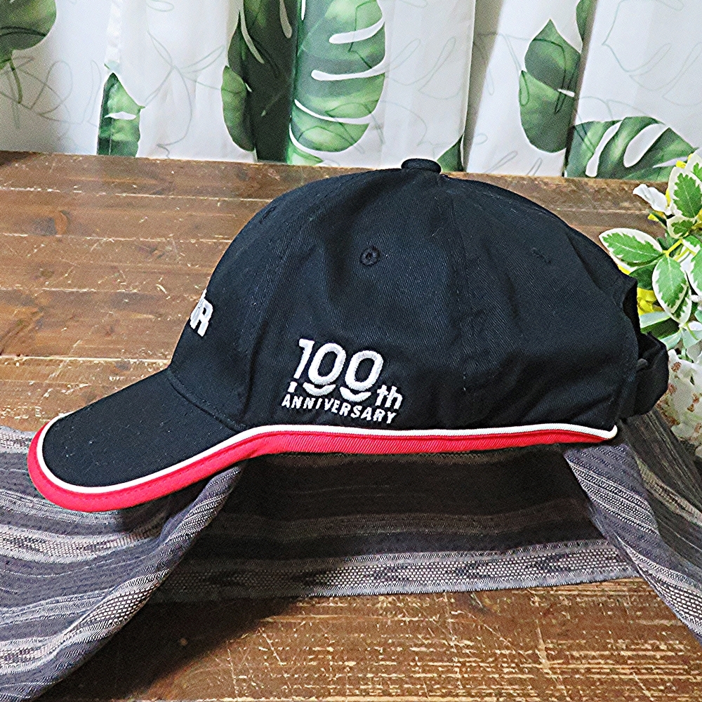 非売品 ヤンマー YANMAR キャップ 100周年 刺繍 帽子 100th anniversary 農機具メーカー 記念品 ブラック 赤 白 ライン 綿100％ フリーの画像2