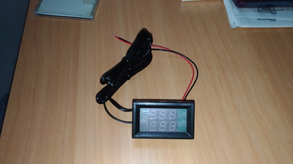 デジタル水温計 LED デュアルセンサー  DC12V ブルーレッド 送料無料！ リングセンサーの画像3