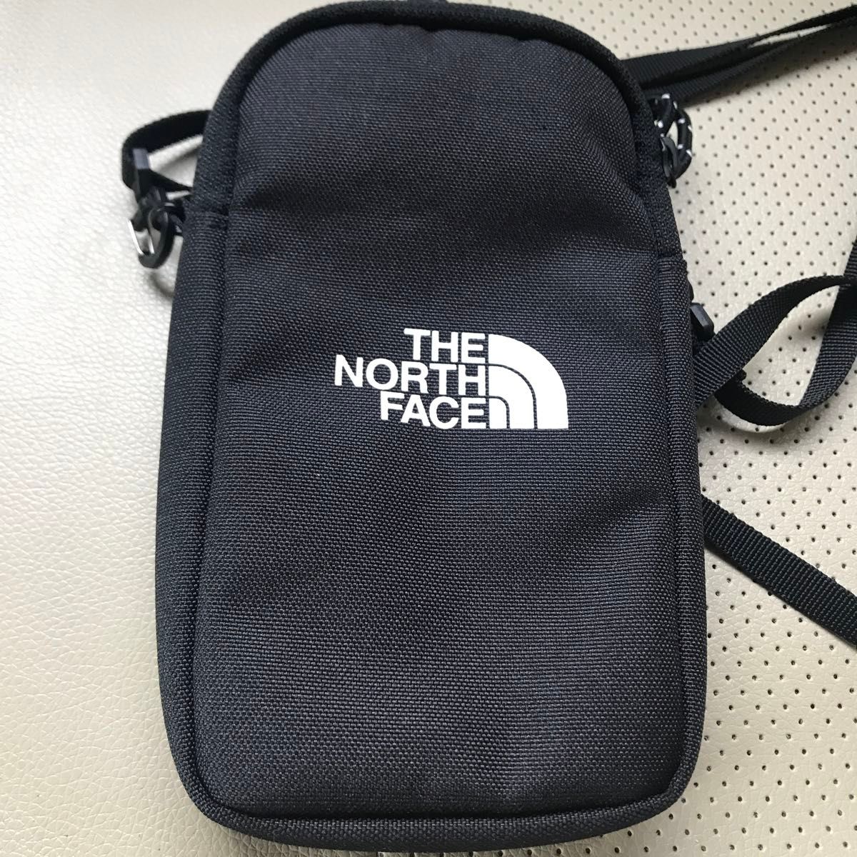 ノースフェイスnorth face ショルダーバック黒 美品