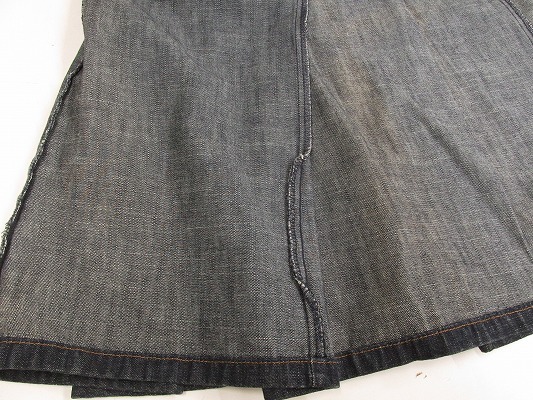 i3481：イタリア製 miu miu（ミュウミュウ）デニムスカート 25 ひざ丈プリーツスカート _画像4