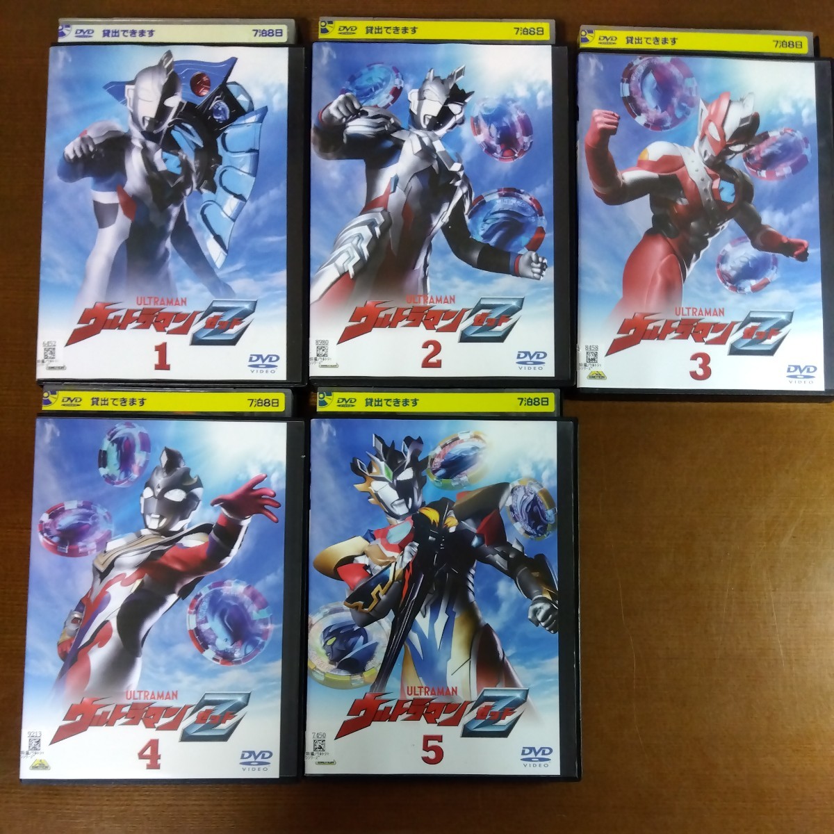 DVD ウルトラマンZ ゼット 1〜5巻 全6巻(6巻欠品) レンタル DVD ウルトラマンZ ゼット 1〜5巻 全6巻(6巻欠品) レンタル